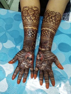 Henna by Kausy Lia