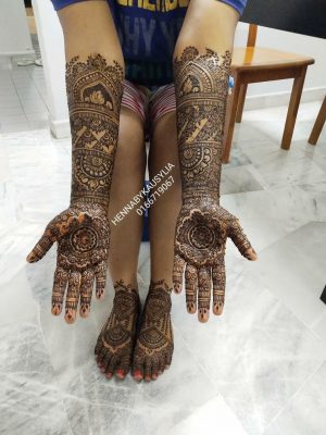 Henna by Kausy Lia